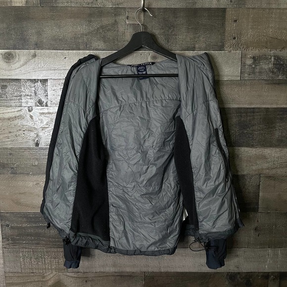 SOLD Arc'teryx LT Hoody Womens Medium - Picture 5 of 5